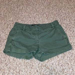 NWOT olive green J Crew Chino shorts hook n eye